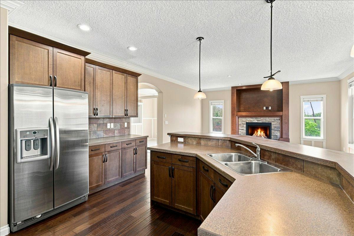 9335 Lakeshore Court, Grande Prairie, AB, T8X 1S4 - 11
