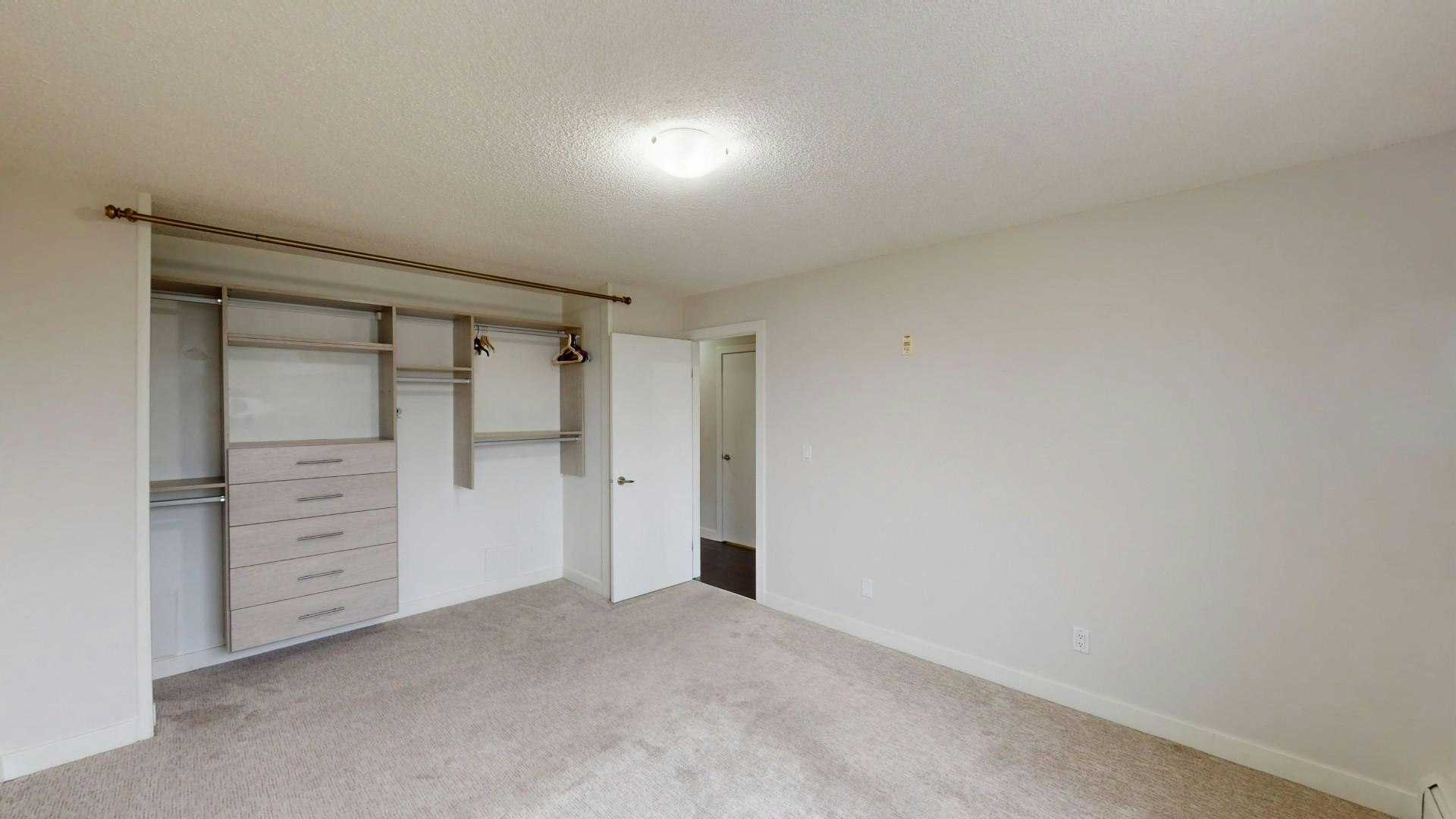 4455 Greenview Drive Ne, Calgary, AB, T2E 6M1 - 9