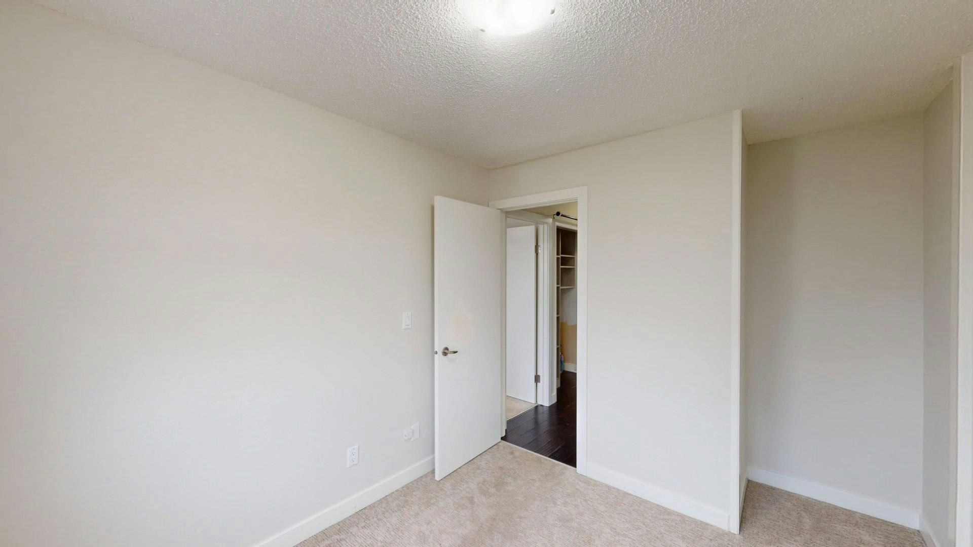 4455 Greenview Drive Ne, Calgary, AB, T2E 6M1 - 11