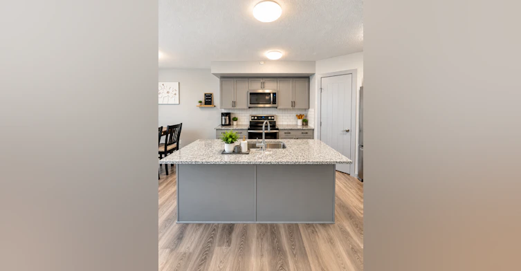 4425 6a Street Northwest, Edmonton, AB, T6T 2K5 - 9
