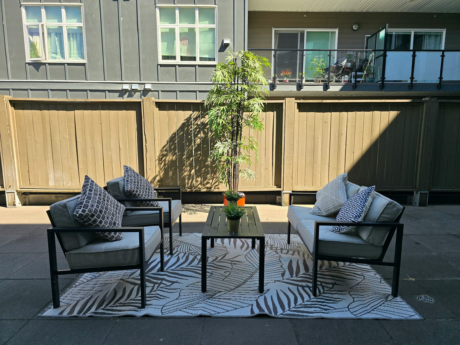 6283 Kingsway, Burnaby, BC, V5J 0H3