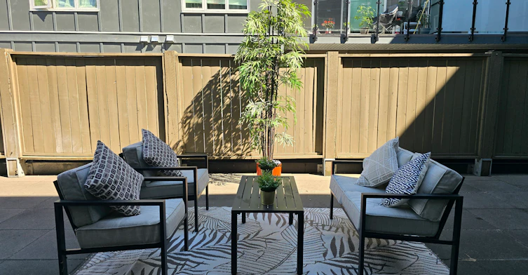 6283 Kingsway, Burnaby, BC, V5J 0H3