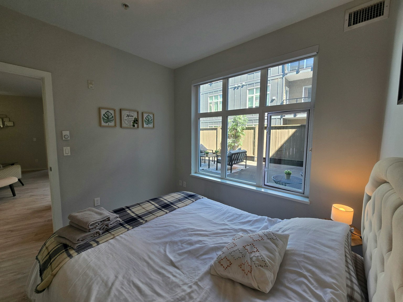 6283 Kingsway, Burnaby, BC, V5J 0H3 - 6