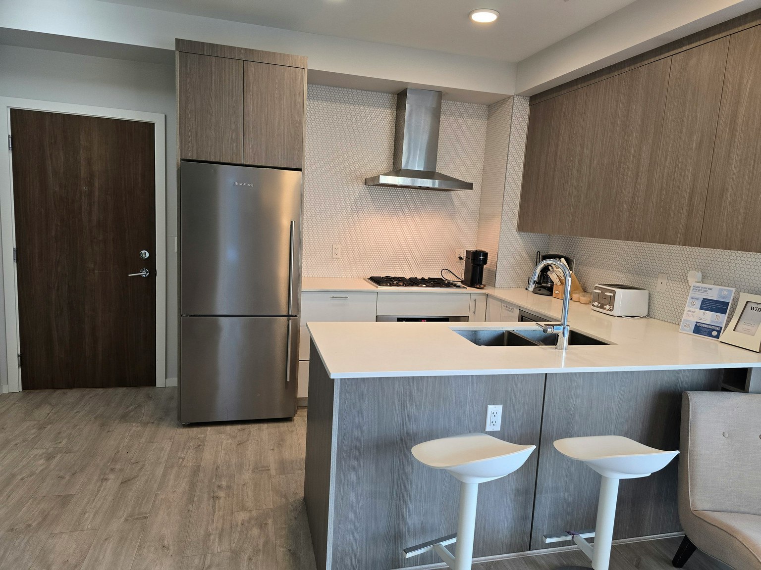 6283 Kingsway, Burnaby, BC, V5J 0H3 - 13