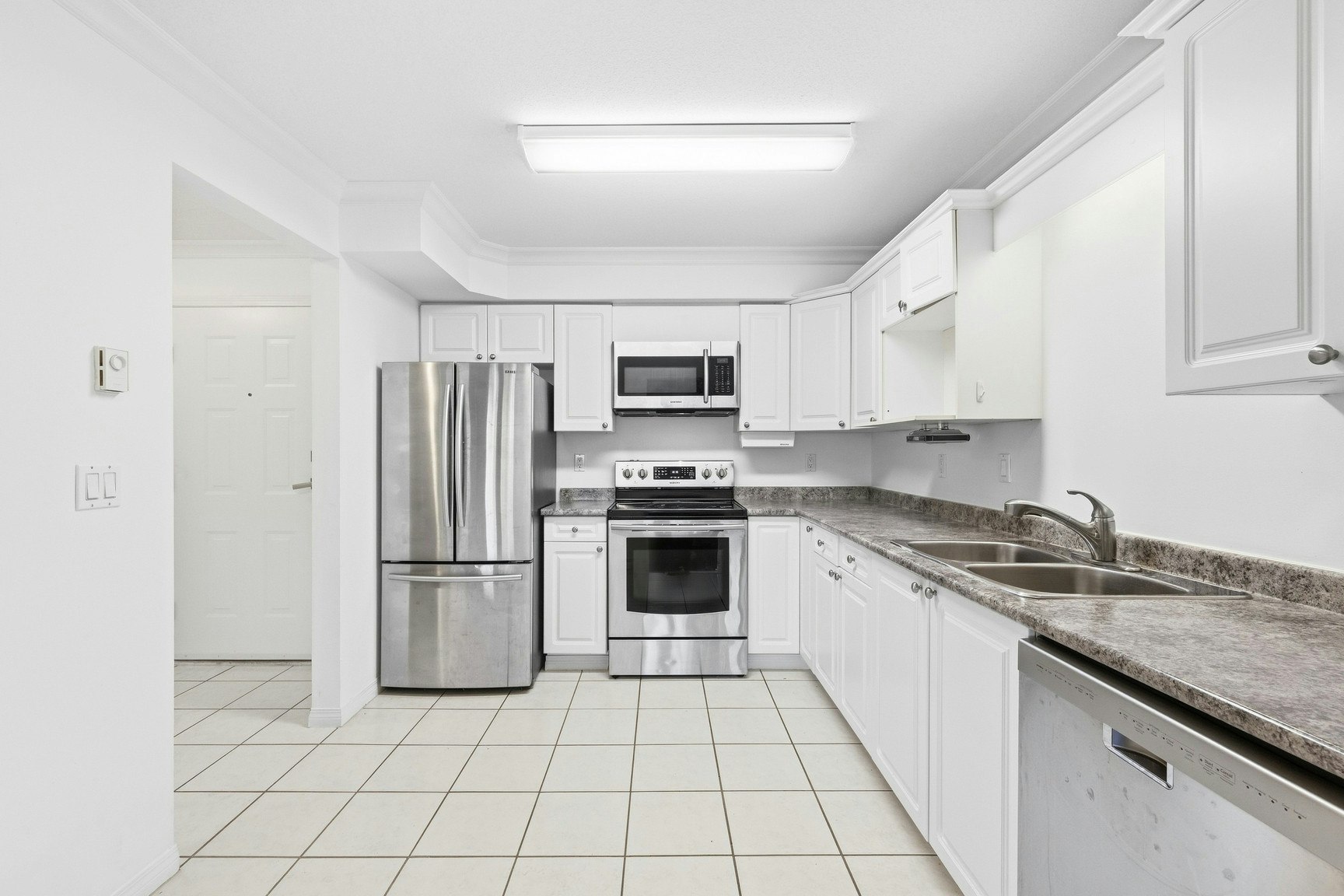 15558 16a Avenue, Surrey, BC, V4A 1T2 - 9