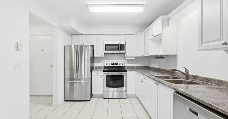 15558 16a Avenue, Surrey, BC, V4A 1T2 - 9