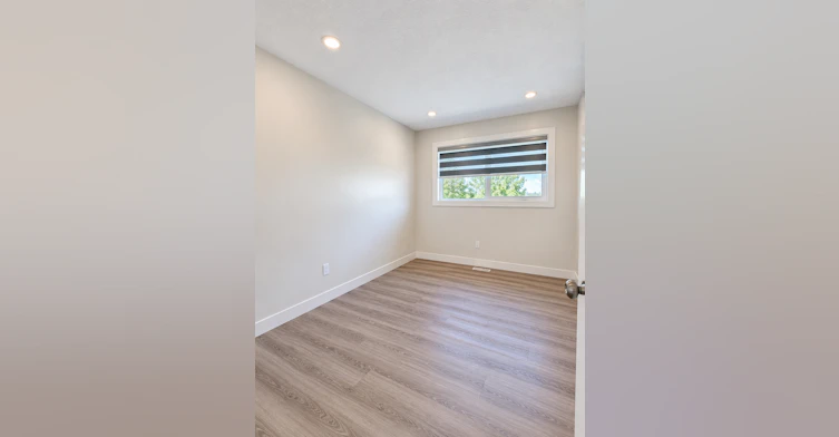 67 Henry Avenue Northwest, Edmonton, AB, T5A 2X6 - 31