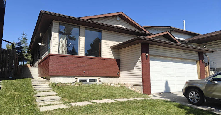 23 Millbank Court Southwest, Calgary, AB, T2Y 2C8