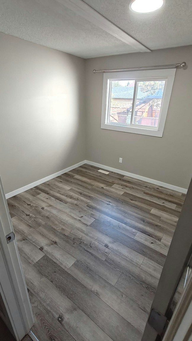 23 Millbank Court Southwest, Calgary, AB, T2Y 2C8 - 7