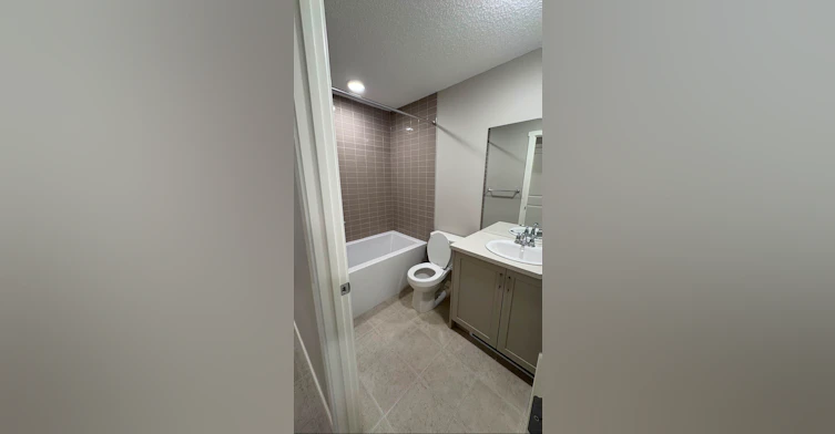 53 Herron Mews, Calgary, AB, T3P 1Y1 - 4