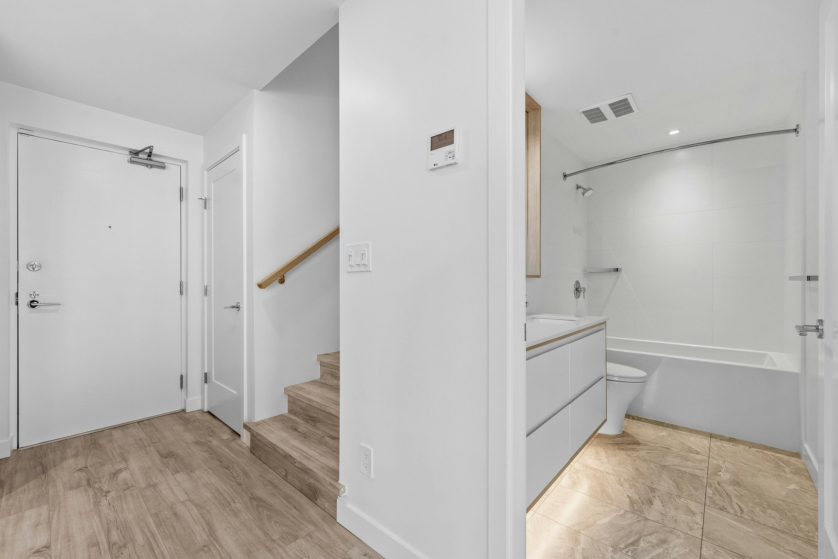 2288 Alpha Avenue, Burnaby, BC, V5C 0L9 - 32