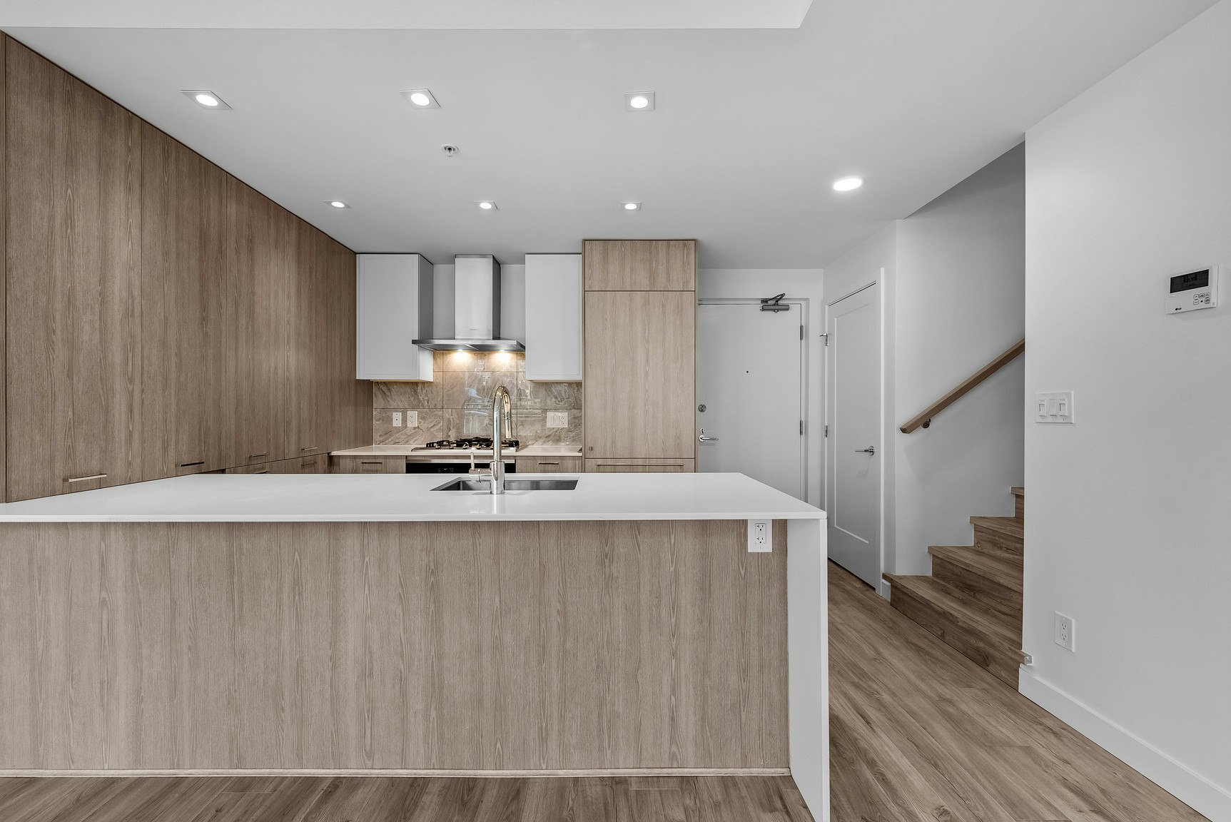 2288 Alpha Avenue, Burnaby, BC, V5C 0L9 - 13