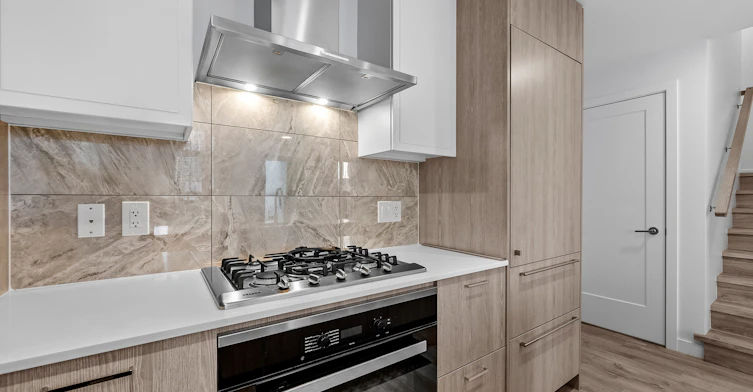 2288 Alpha Avenue, Burnaby, BC, V5C 0L9 - 7