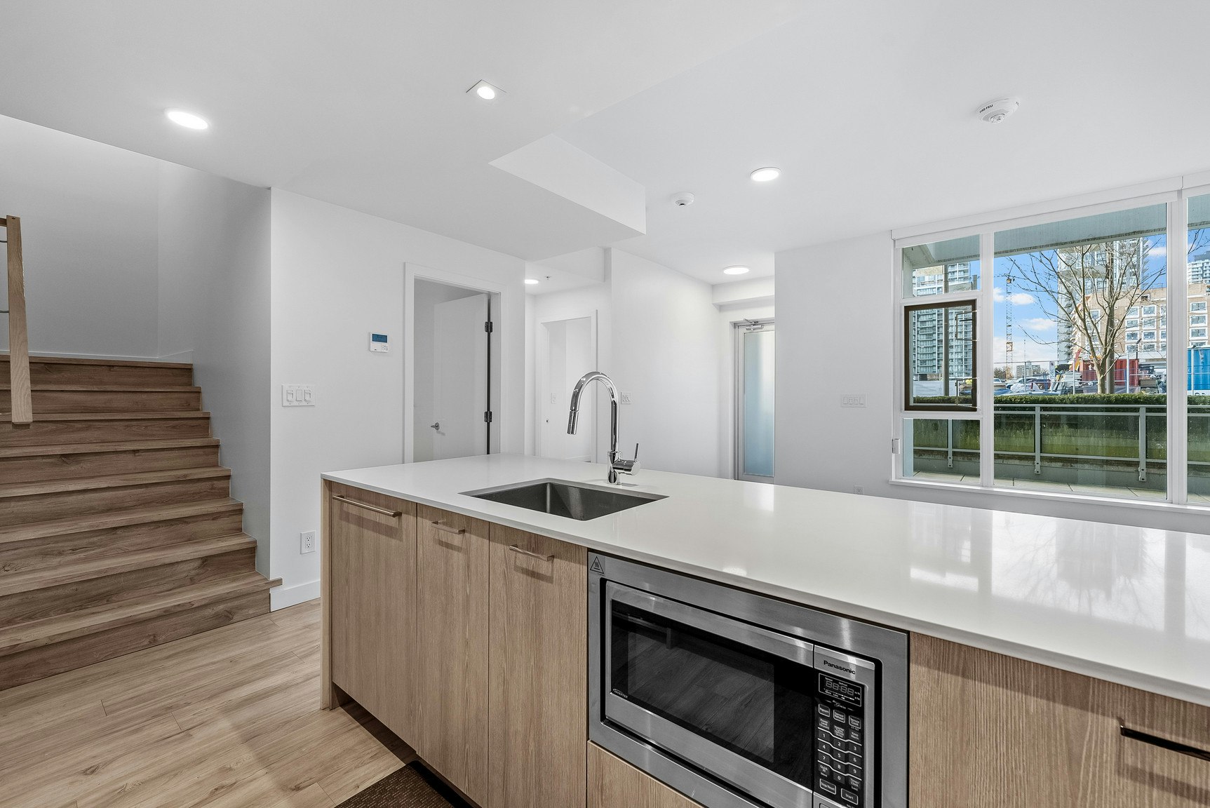 2288 Alpha Avenue, Burnaby, BC, V5C 0L9 - 5