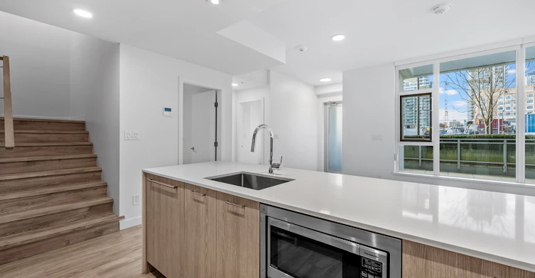2288 Alpha Avenue, Burnaby, BC, V5C 0L9 - 5