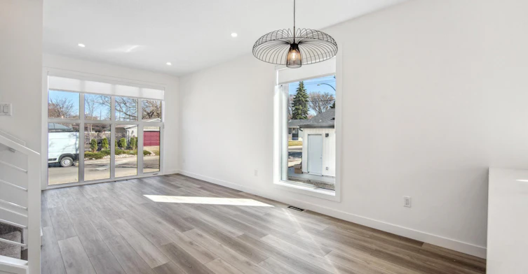 7803 77 Street Northwest, Edmonton, AB, T6C 0M9 - 7