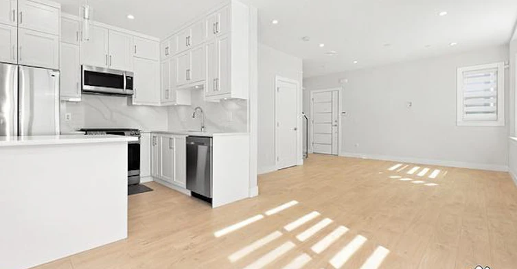 2293 Galt Street, Vancouver, BC, V5N 0G2 - 4