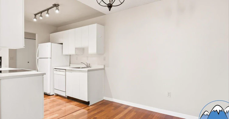 7591 Moffatt Road, Richmond, BC, V6Y 3N2 - 6