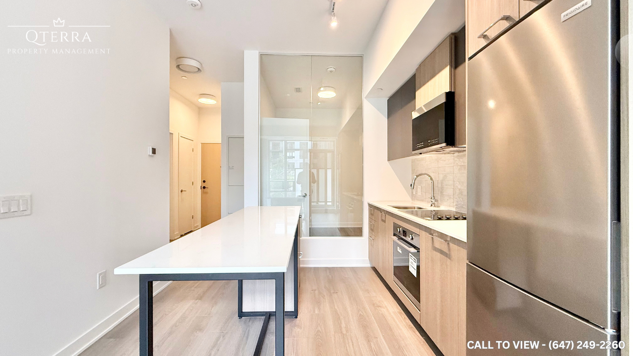 220-30 Dreamers Way, Toronto, ON, M5A 0Y7 - 2