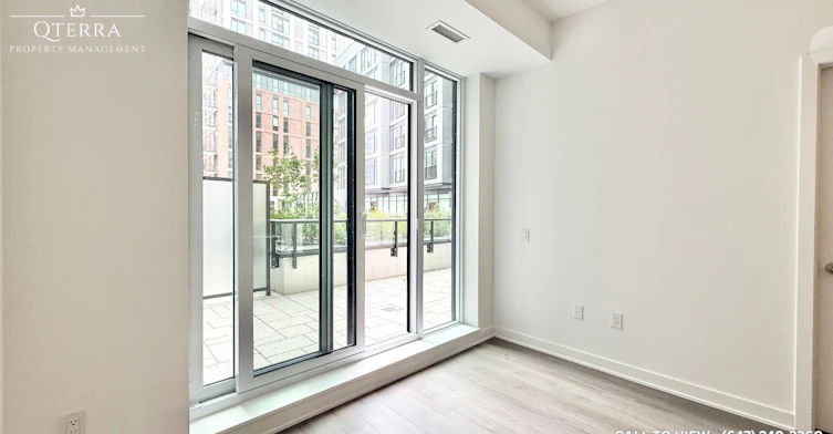 220-30 Dreamers Way, Toronto, ON, M5A 0Y7 - 4