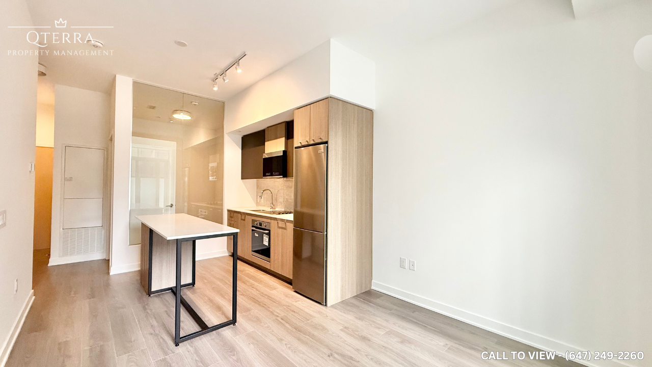 220-30 Dreamers Way, Toronto, ON, M5A 0Y7 - 3