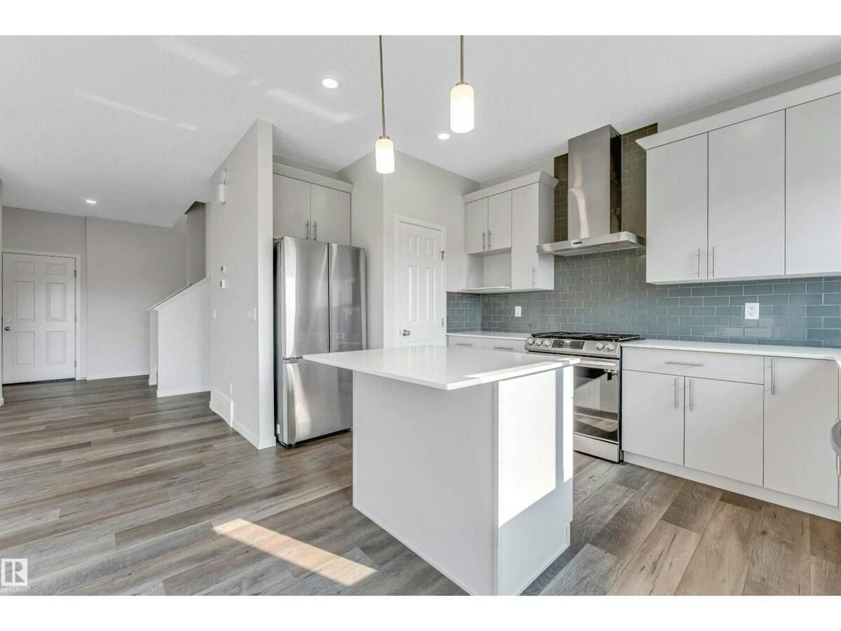 17536 49 Street Northwest, Edmonton, AB, T5Y 4C6 - 7