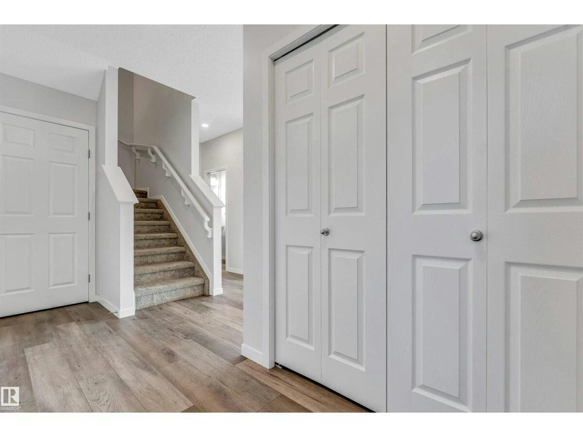 17536 49 Street Northwest, Edmonton, AB, T5Y 4C6 - 2