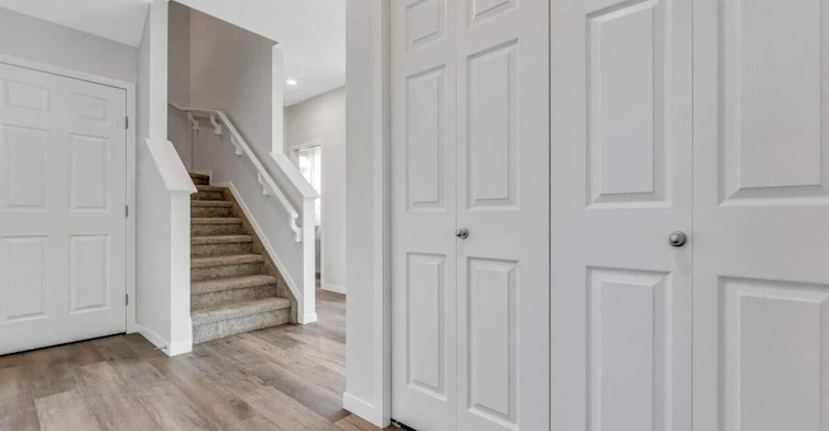 17536 49 Street Northwest, Edmonton, AB, T5Y 4C6 - 2