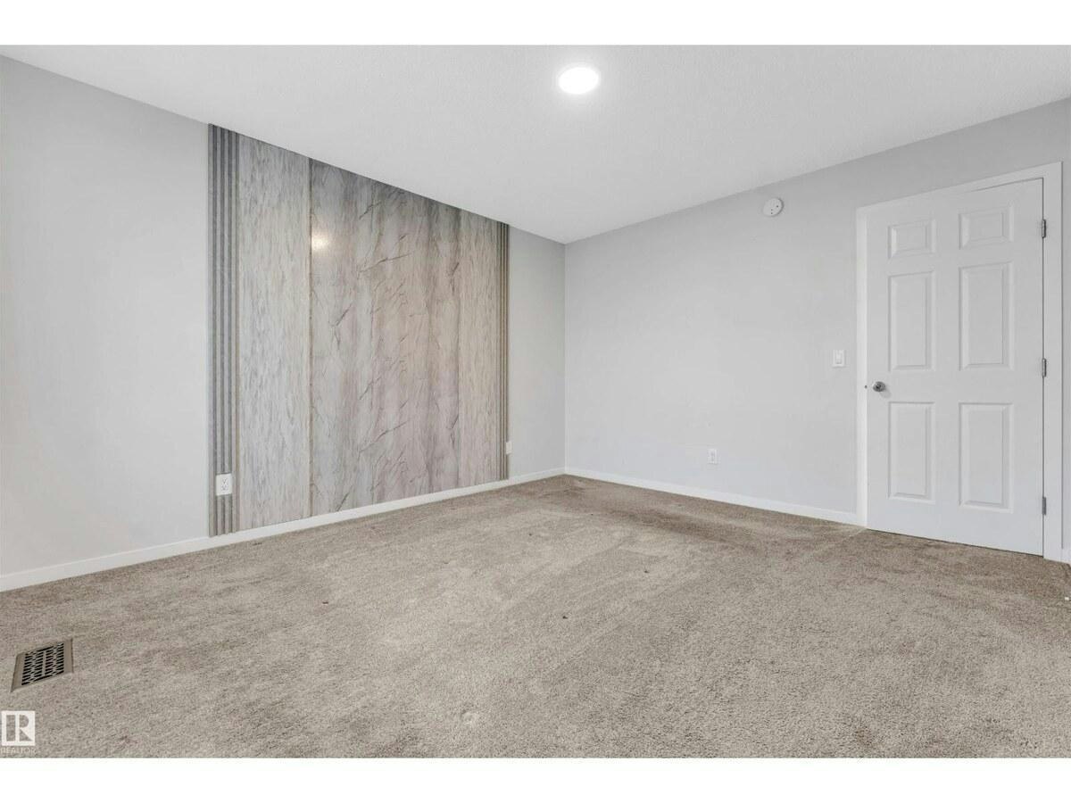17536 49 Street Northwest, Edmonton, AB, T5Y 4C6 - 18