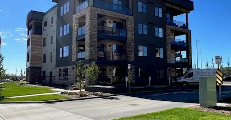 125 Wolf Hollow Crescent South East, Calgary, AB, T2X 5W9