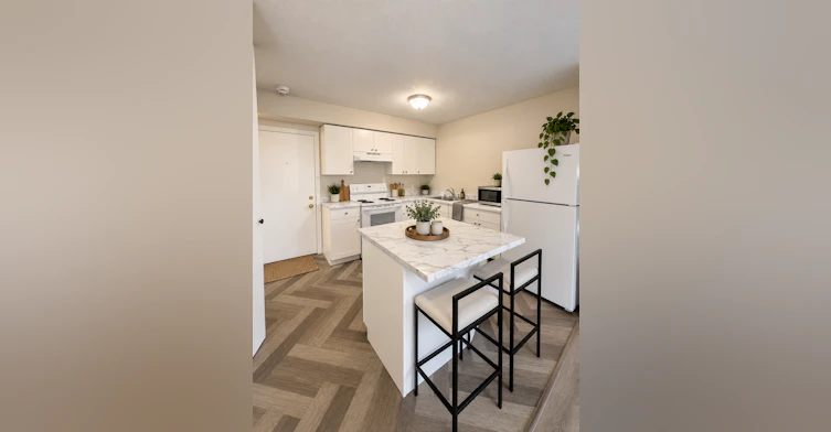 2-160 Stewart Avenue, Nanaimo, BC, V9S 4B9