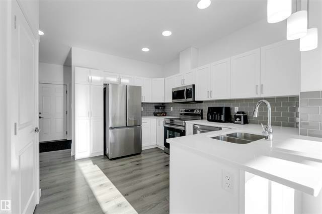 2710 66 Street Southwest, Edmonton, AB, T6X 3H4 - 39