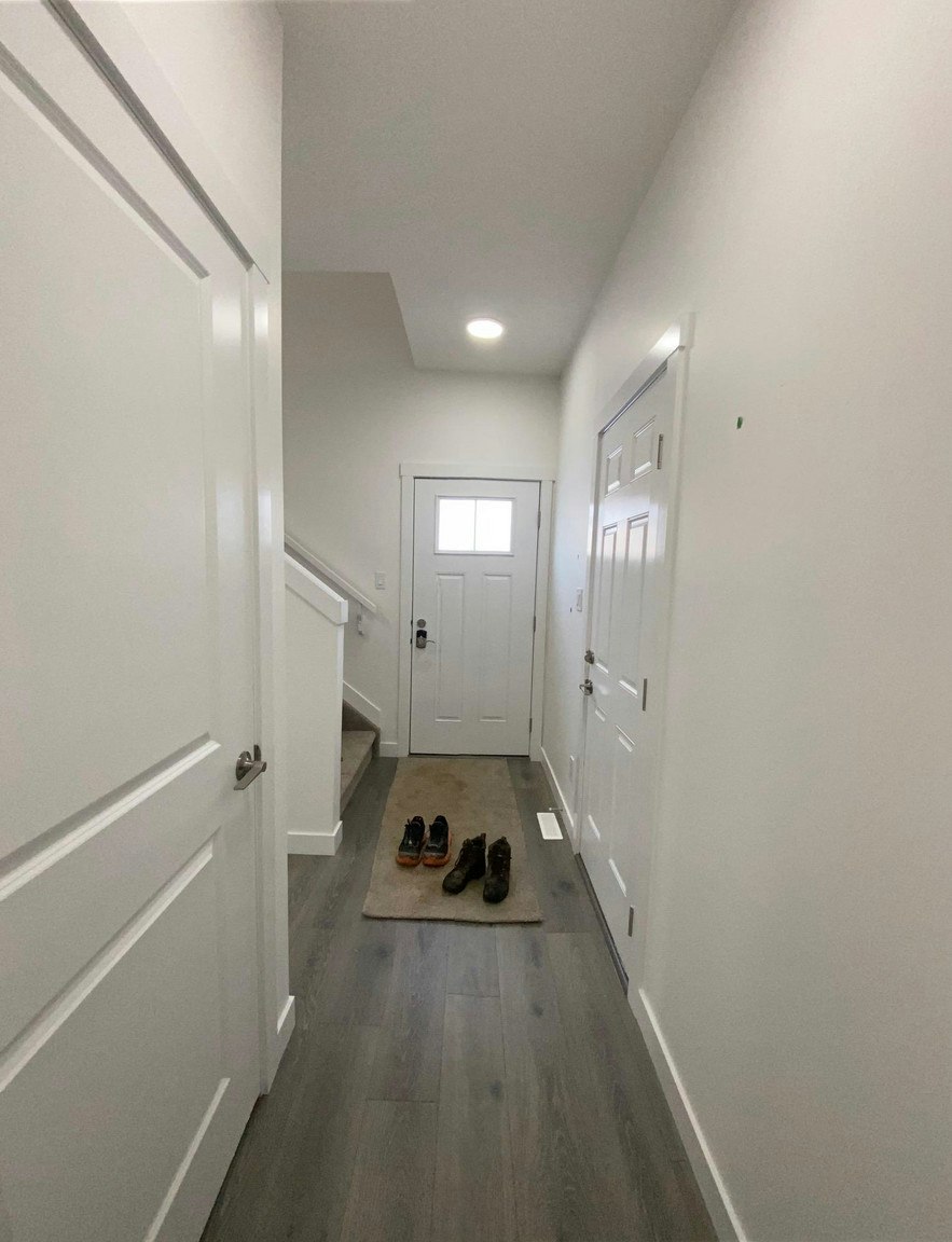 2710 66 Street Southwest, Edmonton, AB, T6X 3H4 - 2