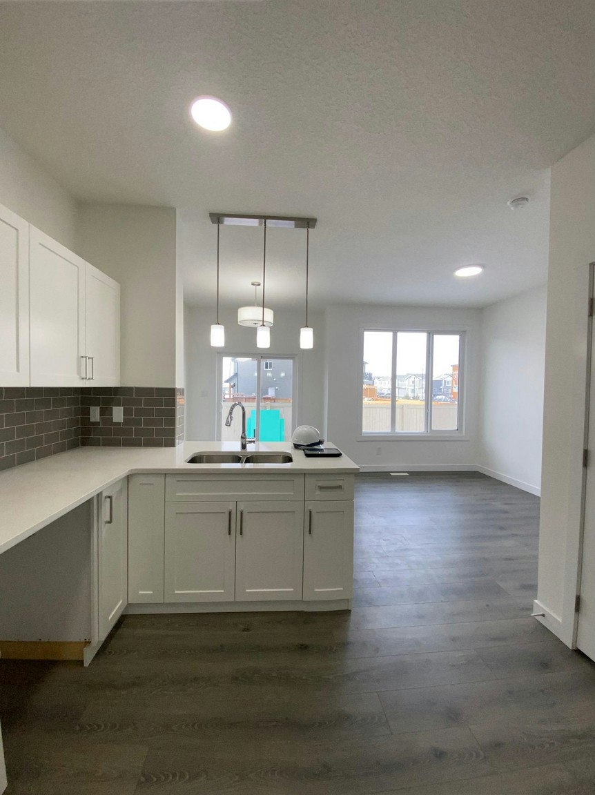 2710 66 Street Southwest, Edmonton, AB, T6X 3H4 - 11
