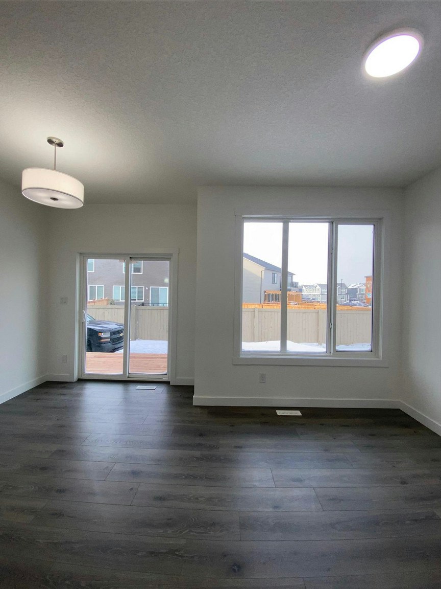 2710 66 Street Southwest, Edmonton, AB, T6X 3H4 - 10