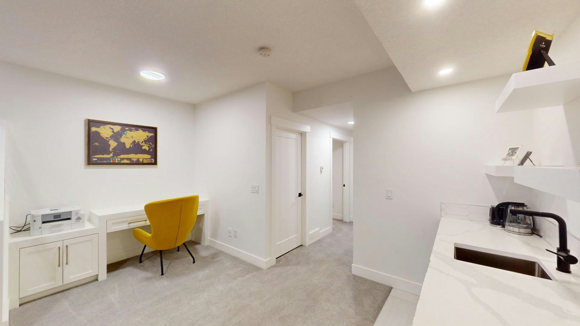 905 21 Avenue NW, Calgary, AB, T2M 1K7 - 9