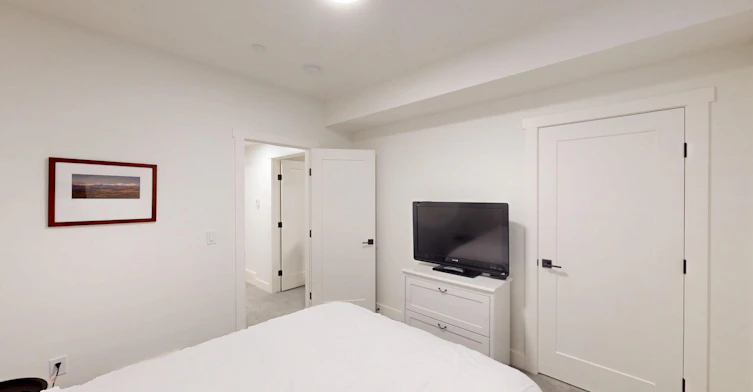 905 21 Avenue NW, Calgary, AB, T2M 1K7 - 16