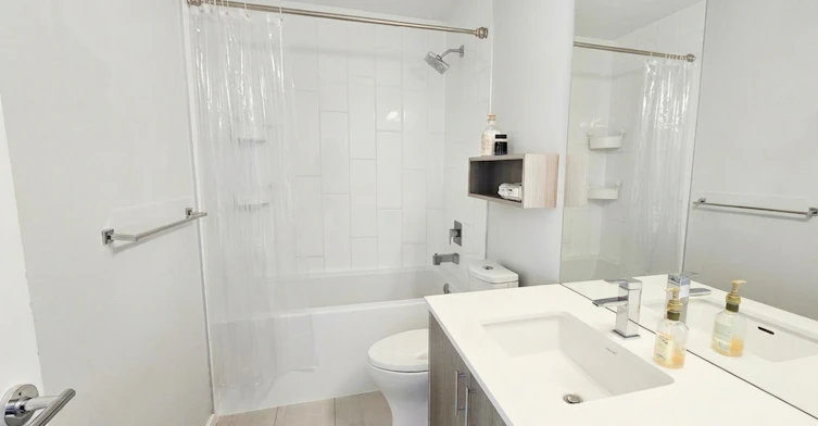 6283 Kingsway, Burnaby, BC, V5J 1H6 - 4