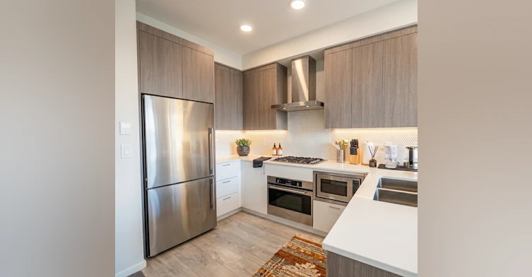 6283 Kingsway, Burnaby, BC, V5J 1H6 - 6