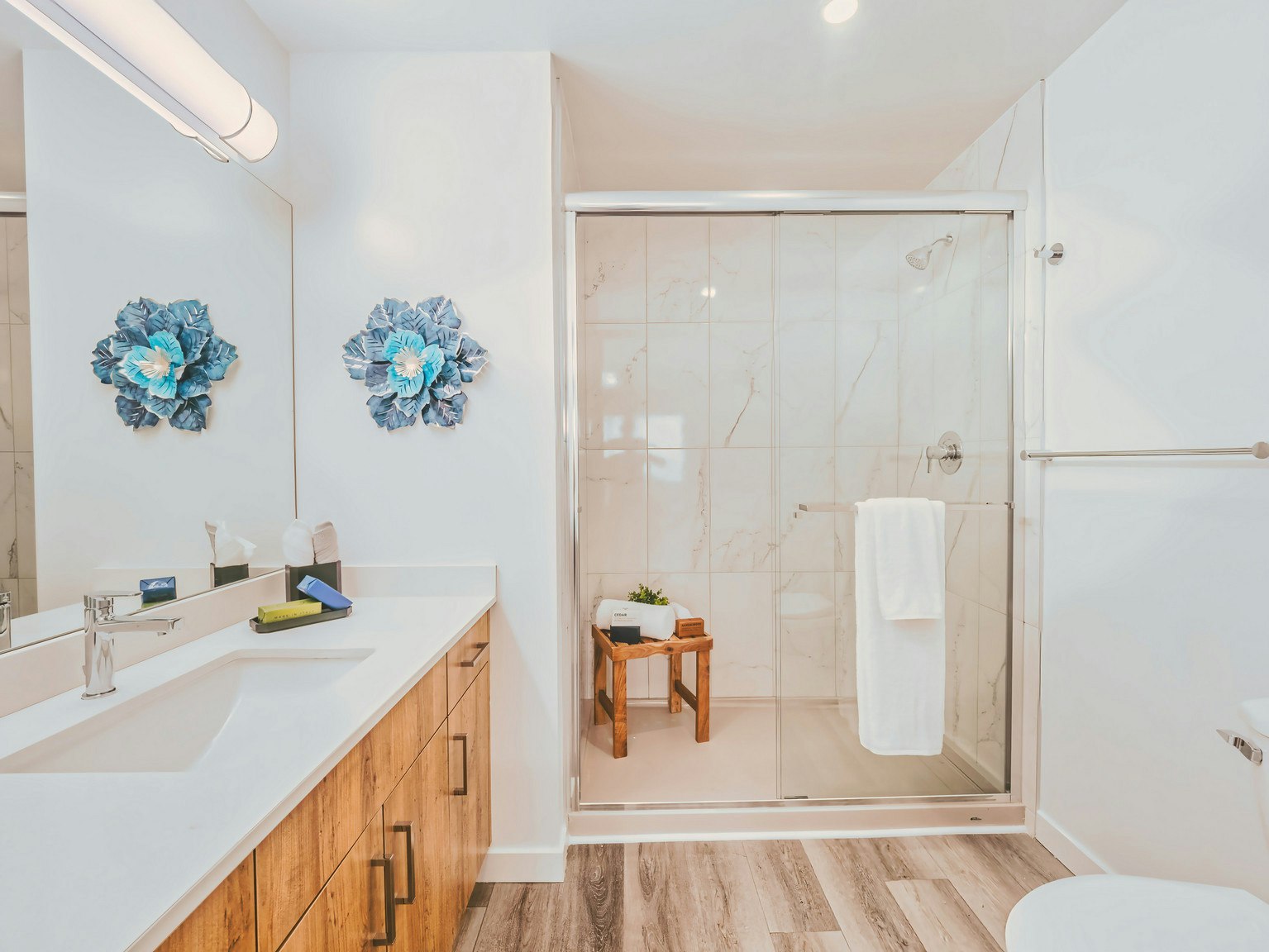 10058 102 Street Northwest, Edmonton, AB, T5J 0M5