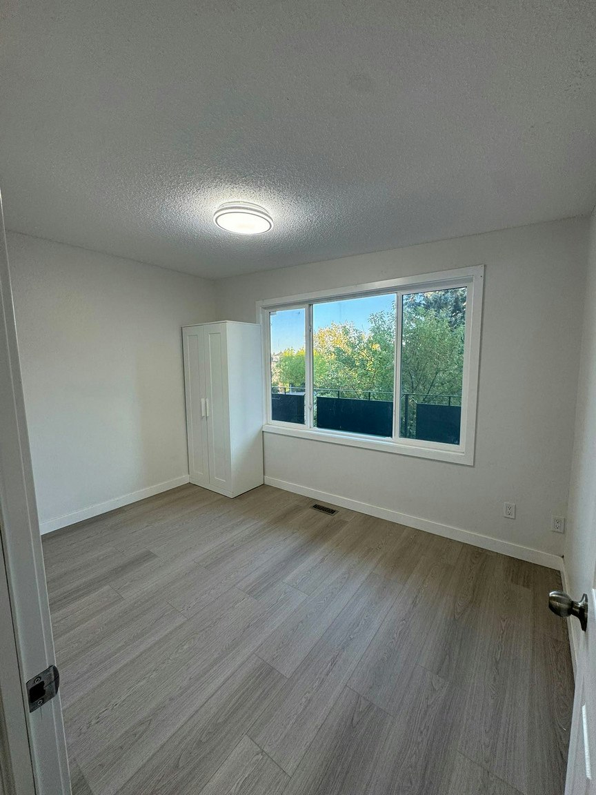 6817 Huntsbay Road Northwest, Calgary, AB, T2K 4R2 - 6