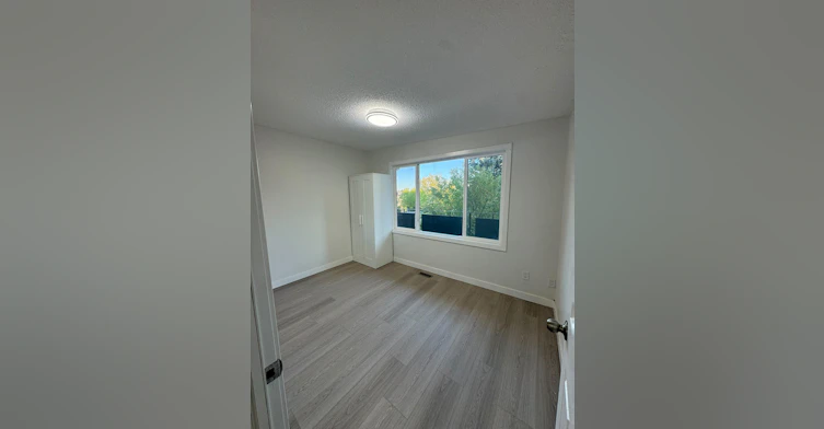 6817 Huntsbay Road Northwest, Calgary, AB, T2K 4R2 - 6