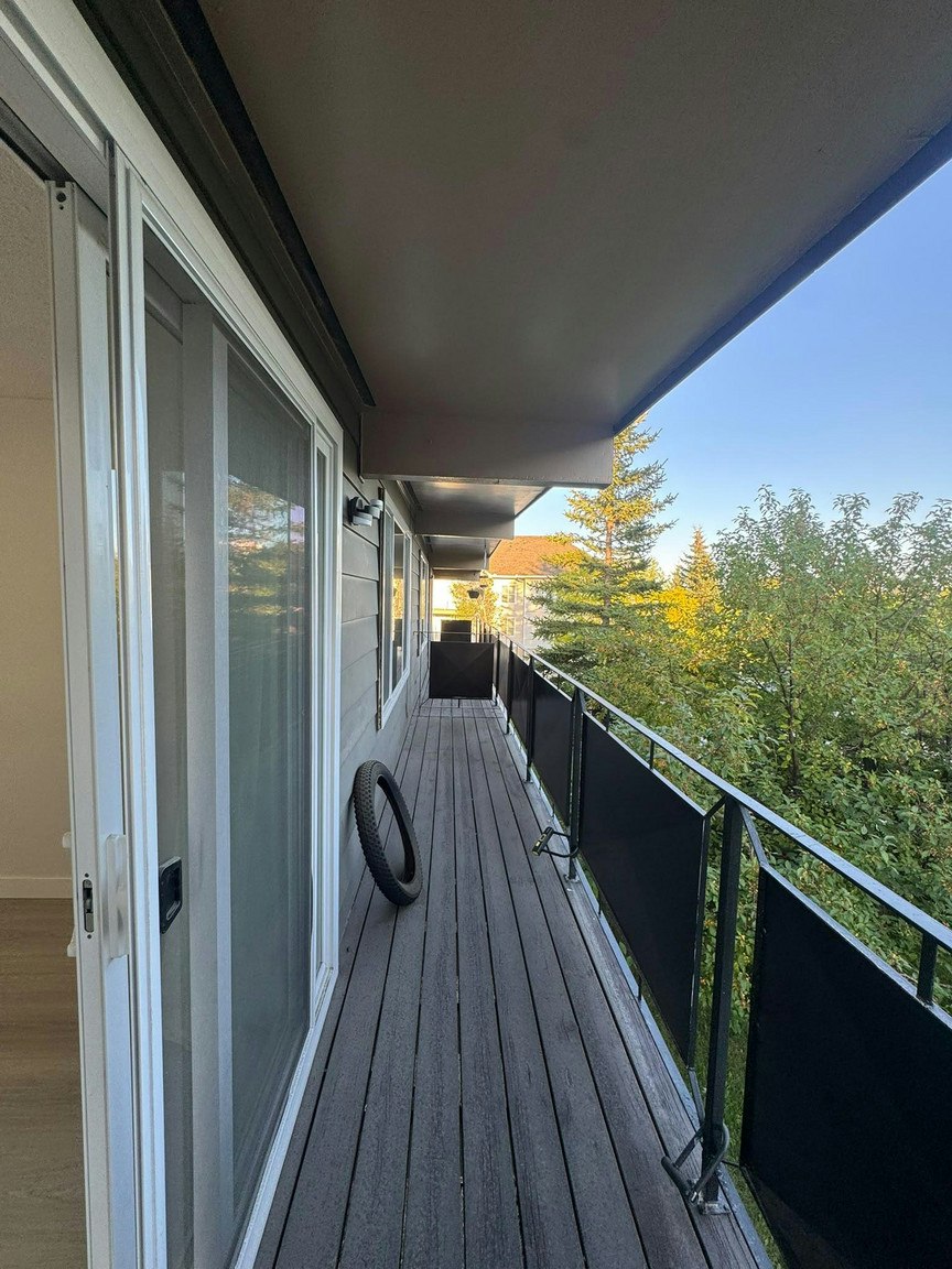 6817 Huntsbay Road Northwest, Calgary, AB, T2K 4R2 - 2