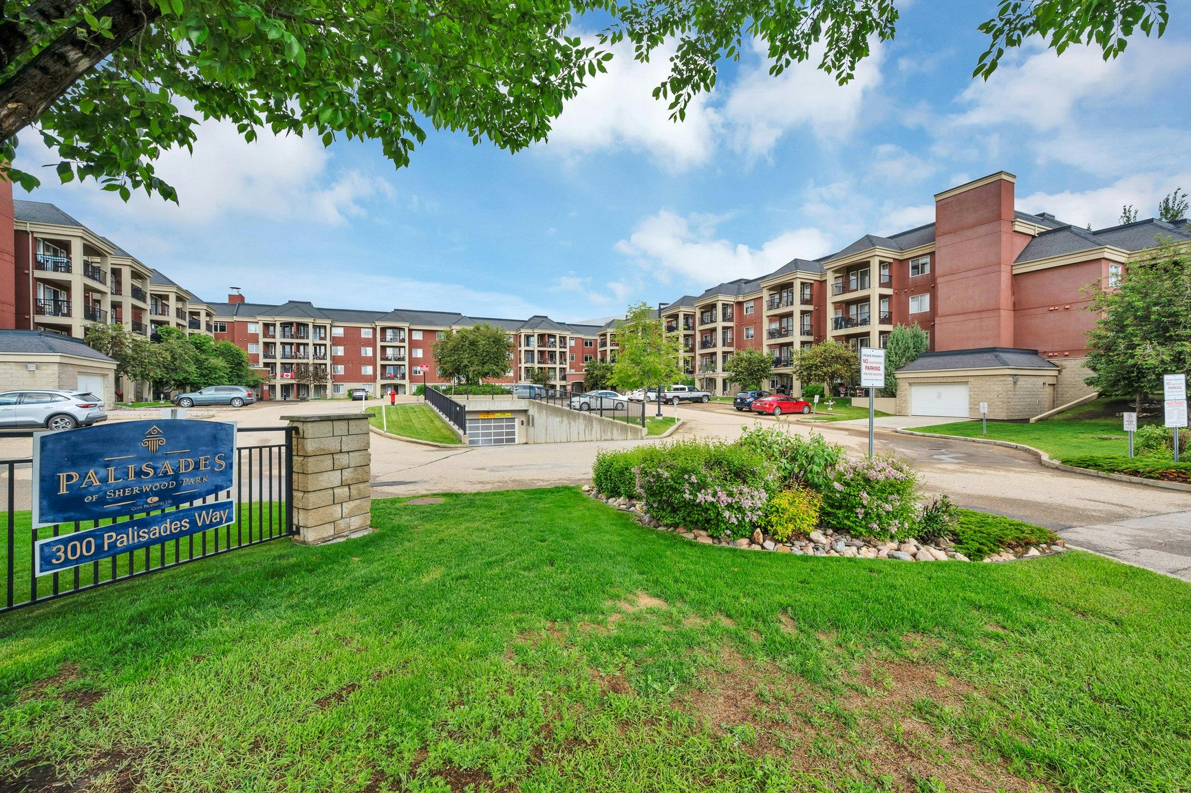 221-300 Palisades Way, Rural Strathcona County, AB, T8H 2T9