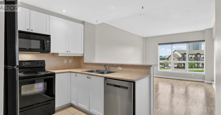 301-1005 Beauparc Private, Ottawa, ON, K1J 0A1 - 5