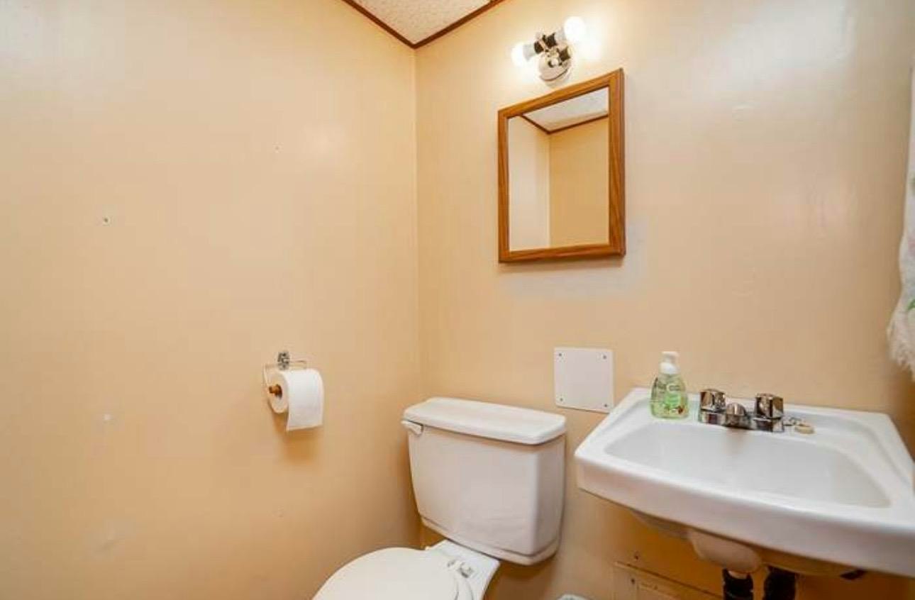 904 1st Street, New Westminster, BC, V3L 2J2 - 4