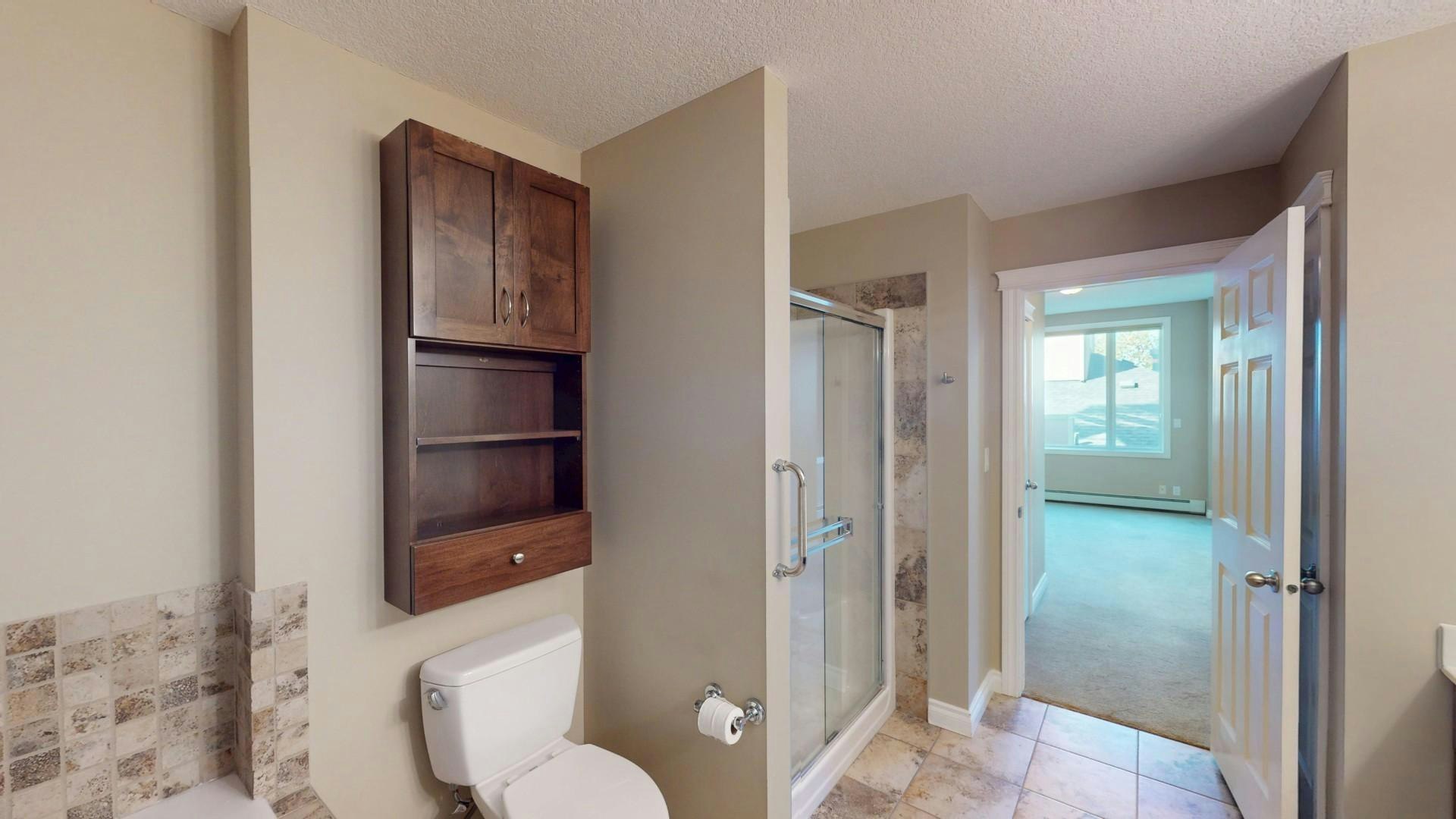 24 Hemlock Crescent SW, Calgary, AB, T3C 2Z1 - 5
