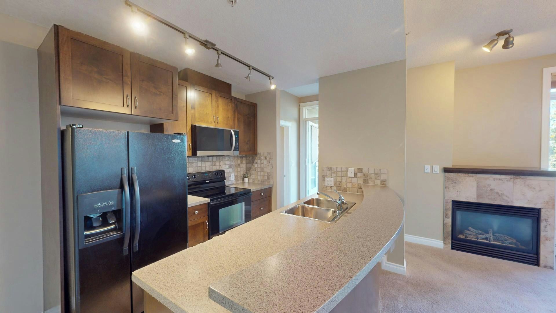 24 Hemlock Crescent SW, Calgary, AB, T3C 2Z1 - 2
