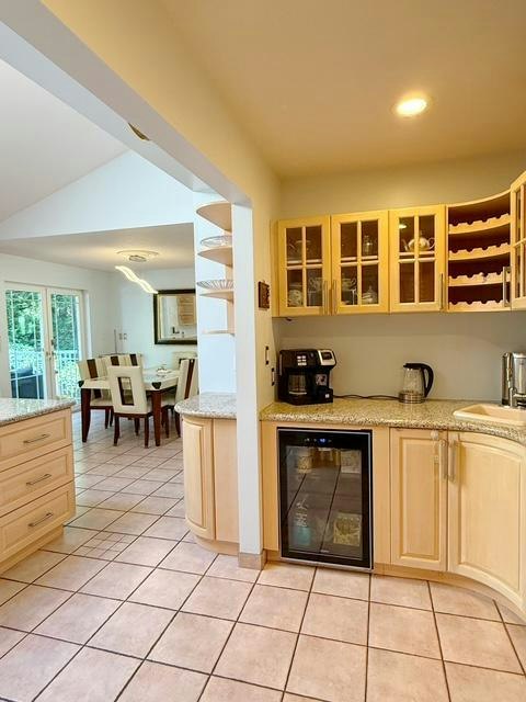 4501A Woodgreen Drive, West Vancouver, BC, V7S 2T8 - 8