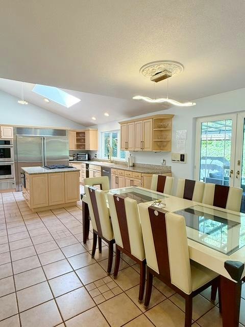 4501A Woodgreen Drive, West Vancouver, BC, V7S 2T8 - 6